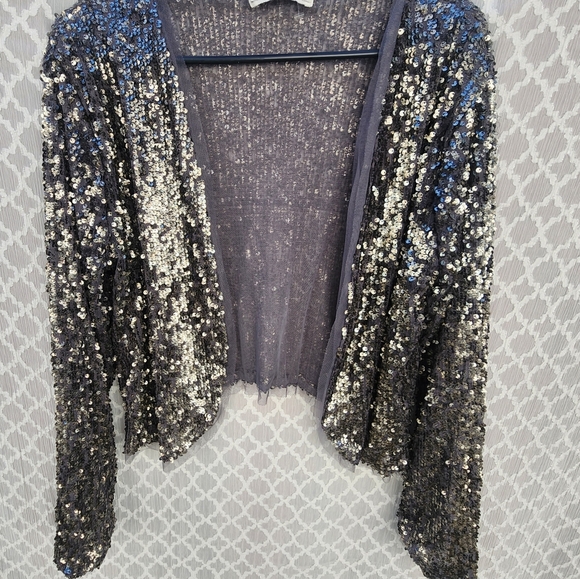 Ambercrombie and Fitch Sequin Cardigan Size Large - Picture 4 of 10